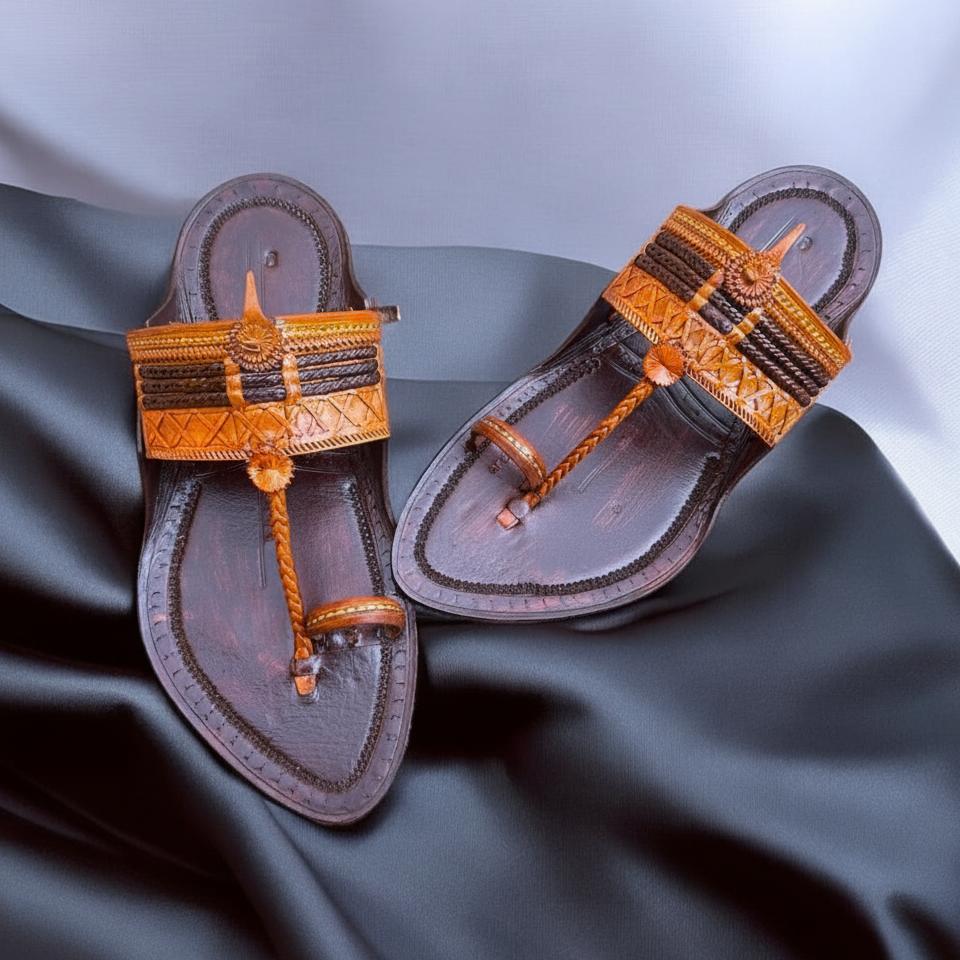 Karagiri Kolhapuri Chappal For Men - Dark Brown And Cream