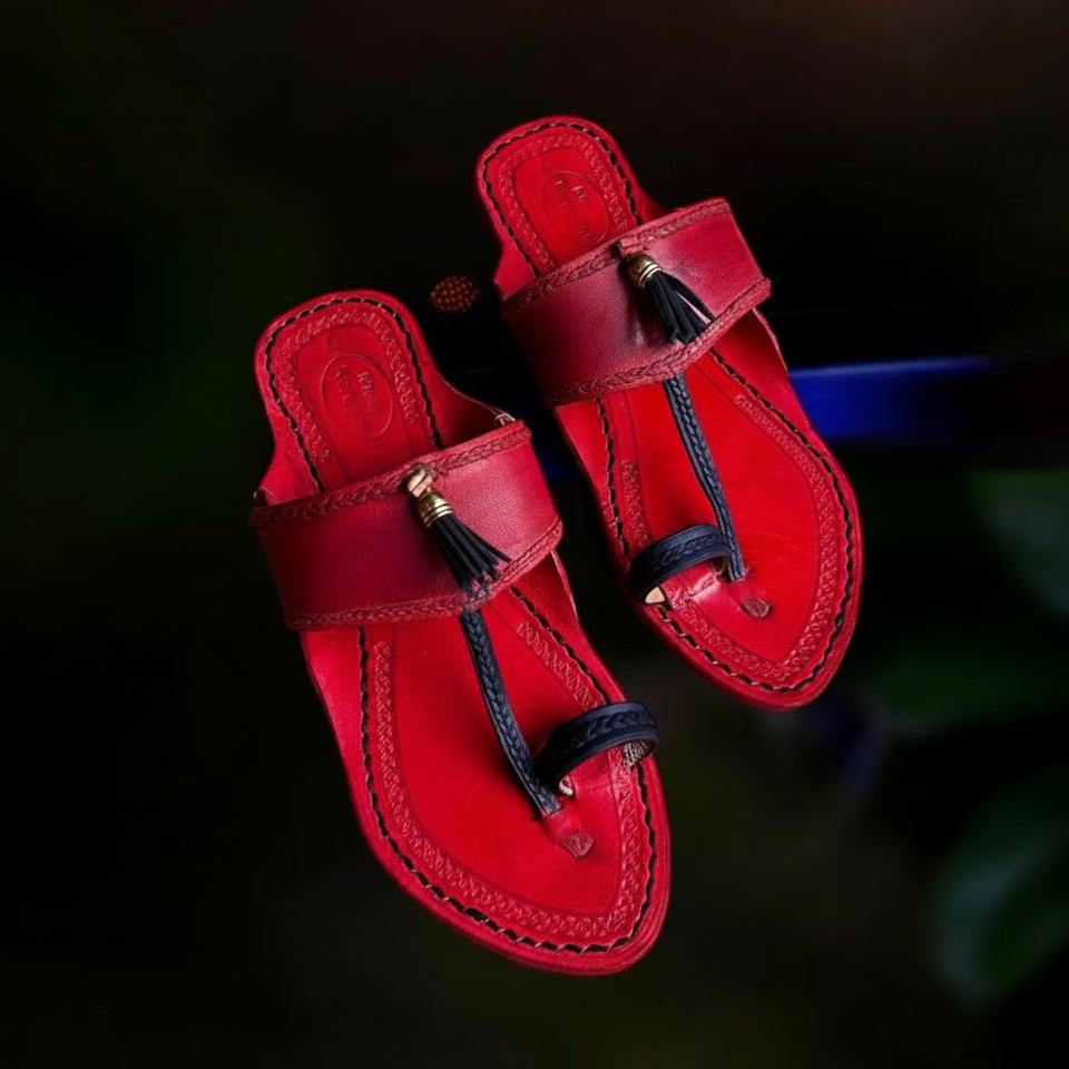 Karagiri Kolhapuri Chappal For Men - Red And Blue image 5