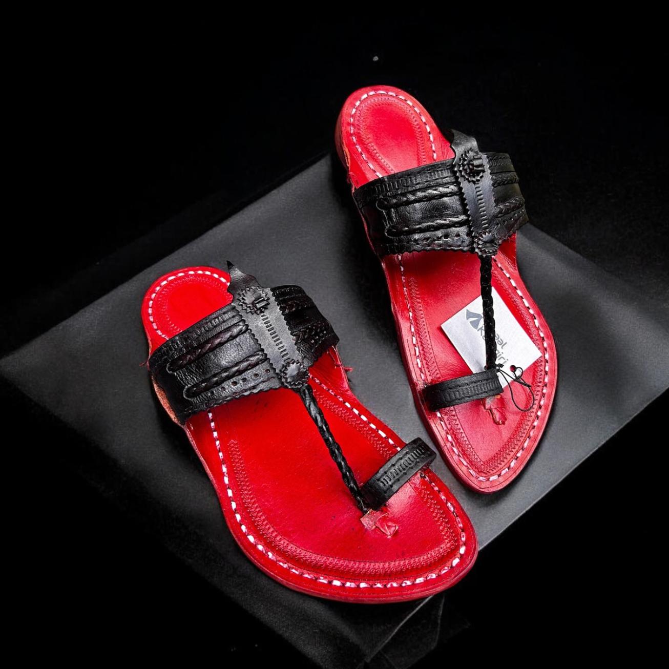 Khaal Kolhapuri Chappal For Men - Red And Black image 3
