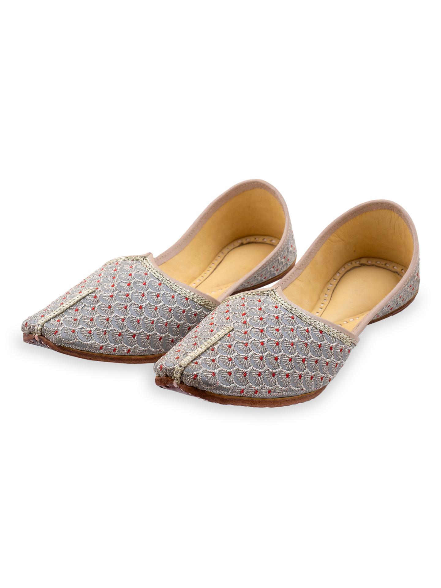 Korakari Pearly Reds Leather Punjabi Jutti For Men