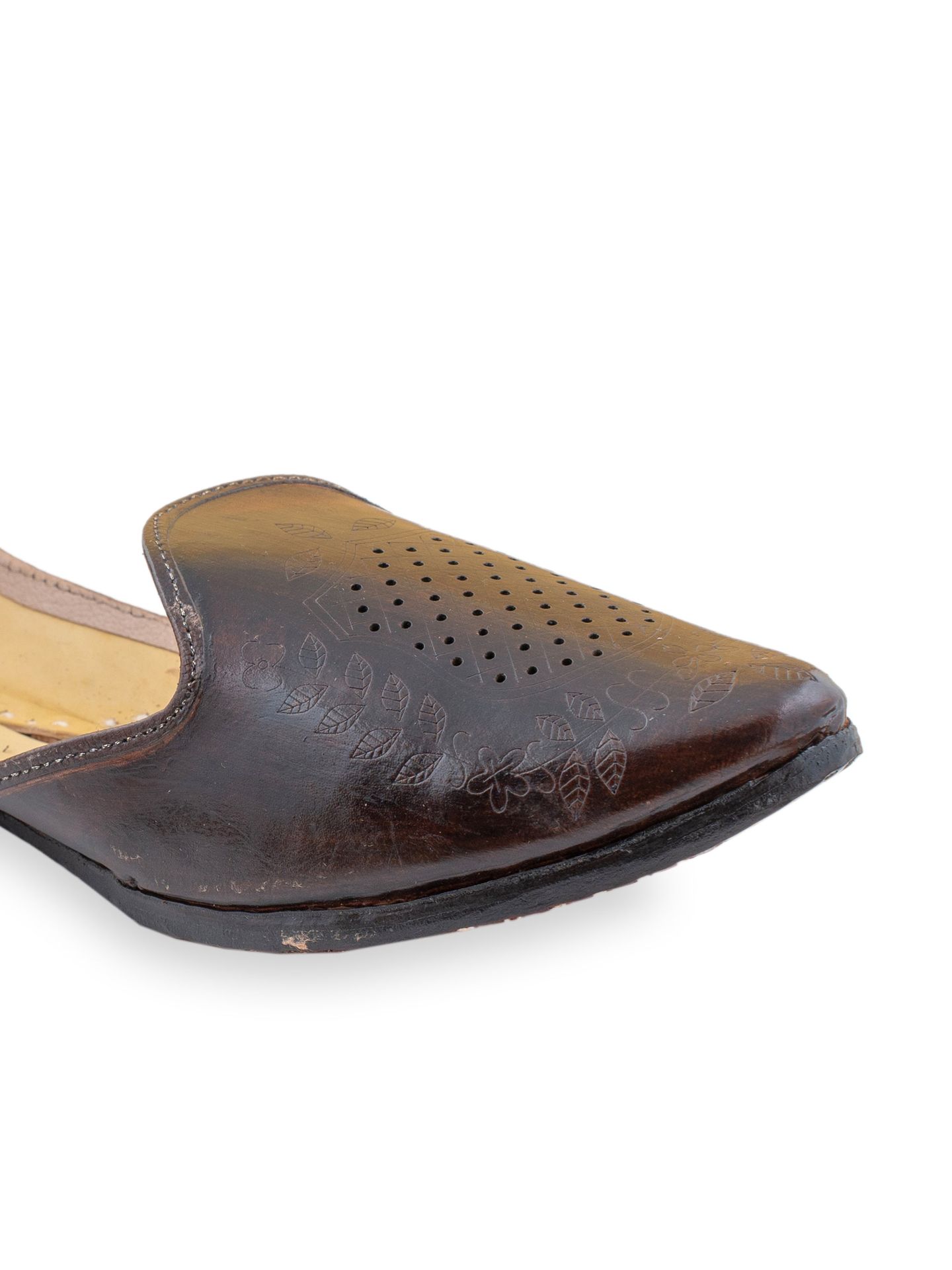 Korakari Meera's Brown Leather Punjabi Jutti For Men image 2