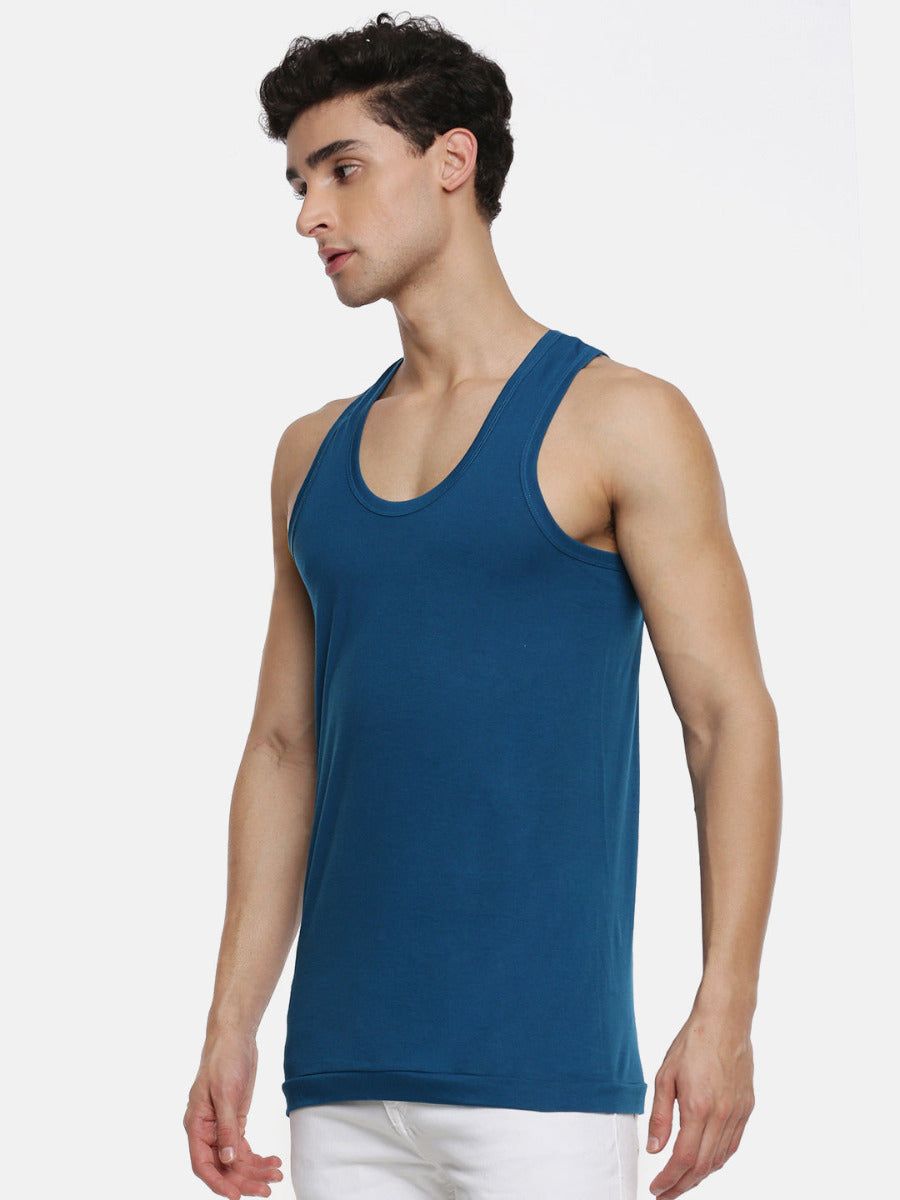 Men 100% Combed Cotton Assorted Colour Vest Rn Sukra (PACK Of 2) image 3