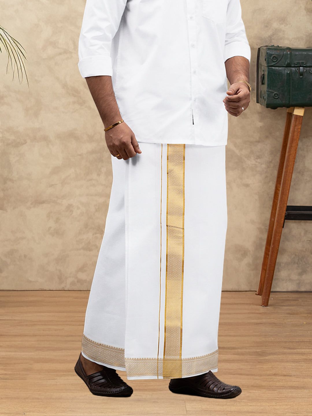 Men 100% Cotton Single Layer White Dhoti With Gold Jari Border Aura 365