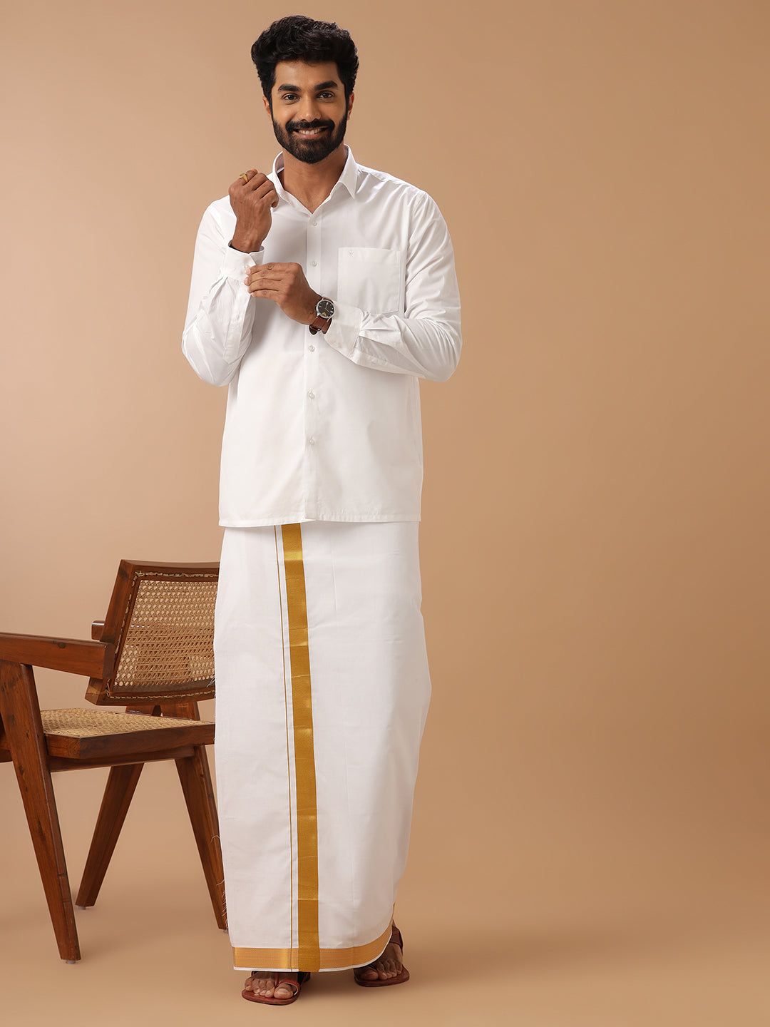 Men 100% Cotton Single Layer White Dhoti With 1 1/2" Gold Jari Border Aruthra image 4