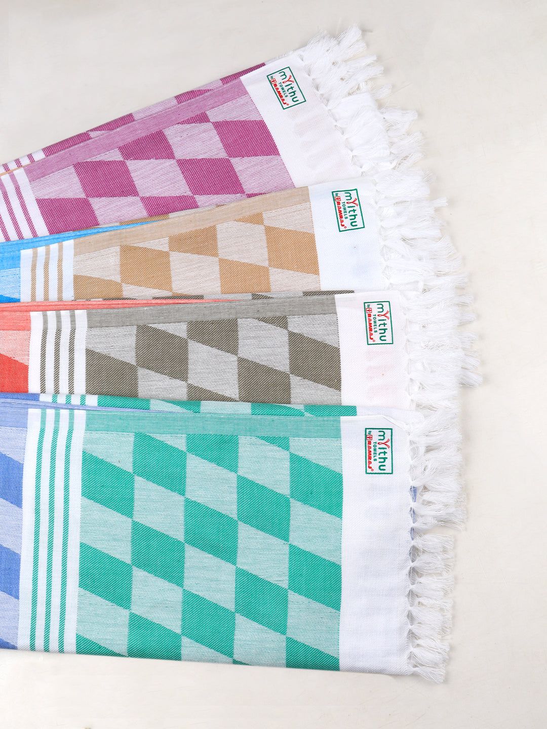 100% Cotton Bath Towel With Assorted Colours Marvel D6 image 4