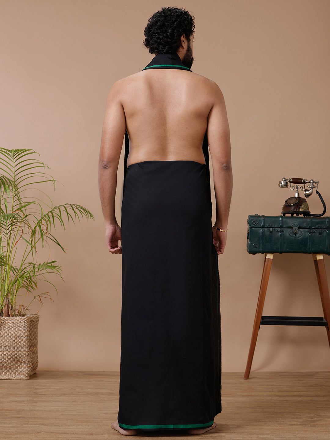 Men Cotton Blend Single Layer Black Dhoti & Towel Set With Green Big Border image 5