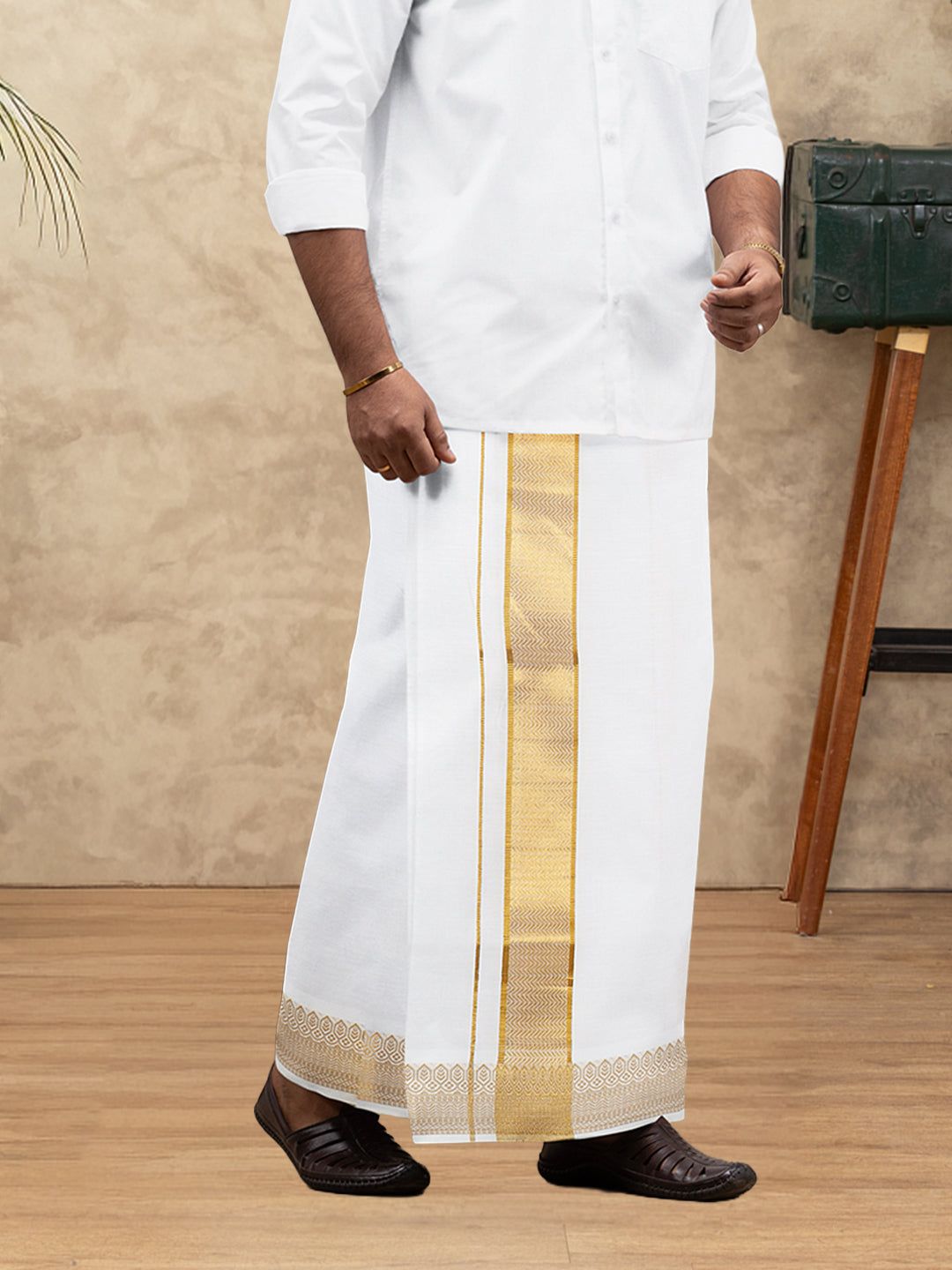 Men 100% Cotton Single Layer White Dhoti With Gold Jari Border Aura 315 image 6