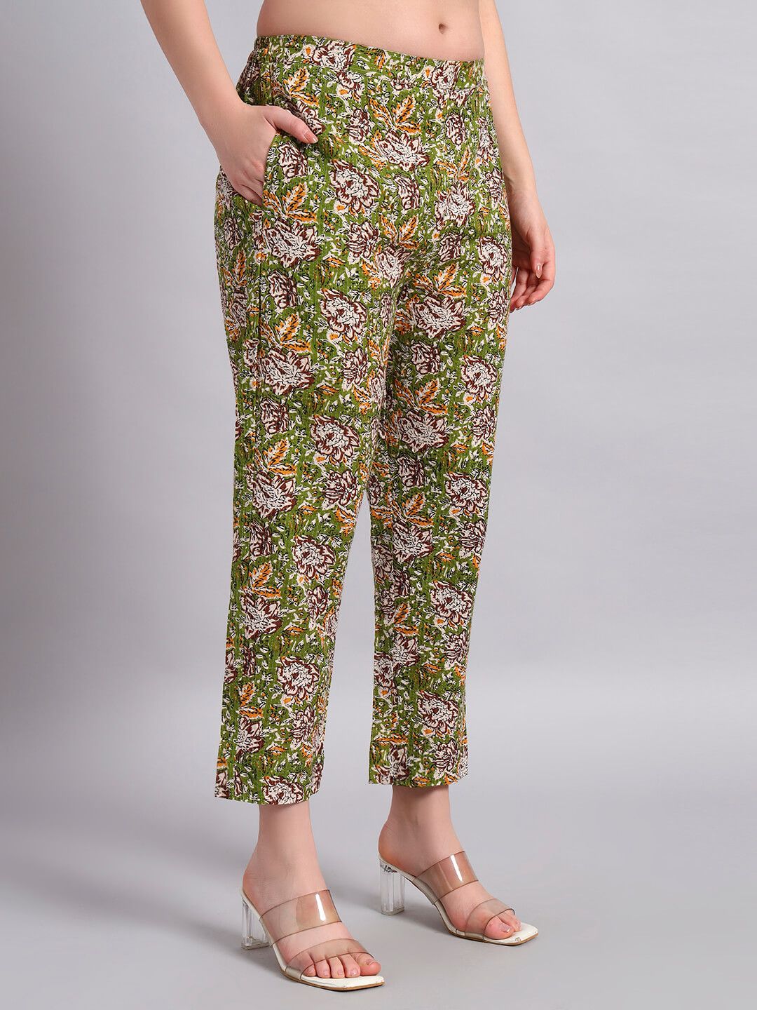Cambric Cotton Kurta With Hand Block Cotton Pant image 3