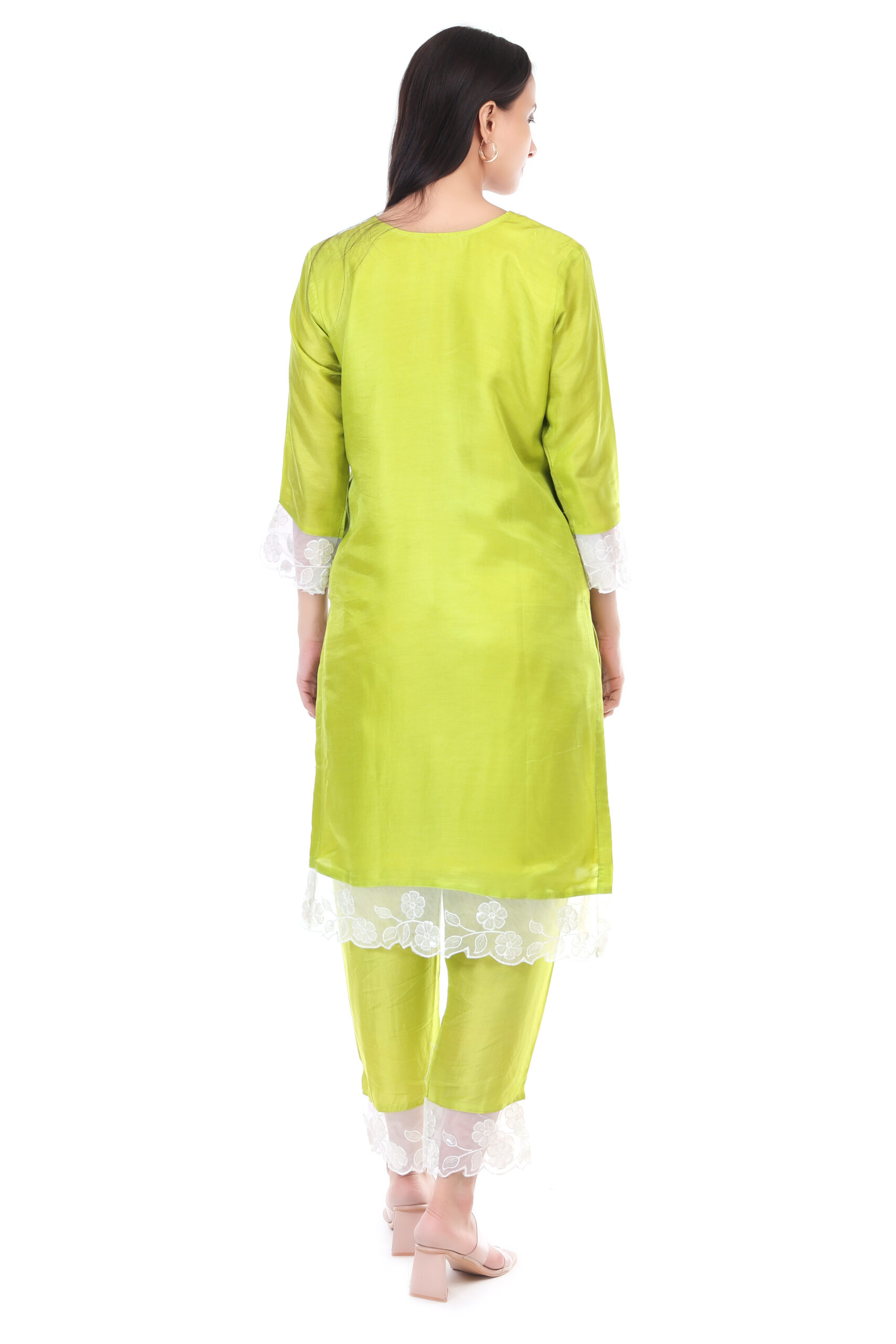 Muslin Kurta Set With Lace Work image 5