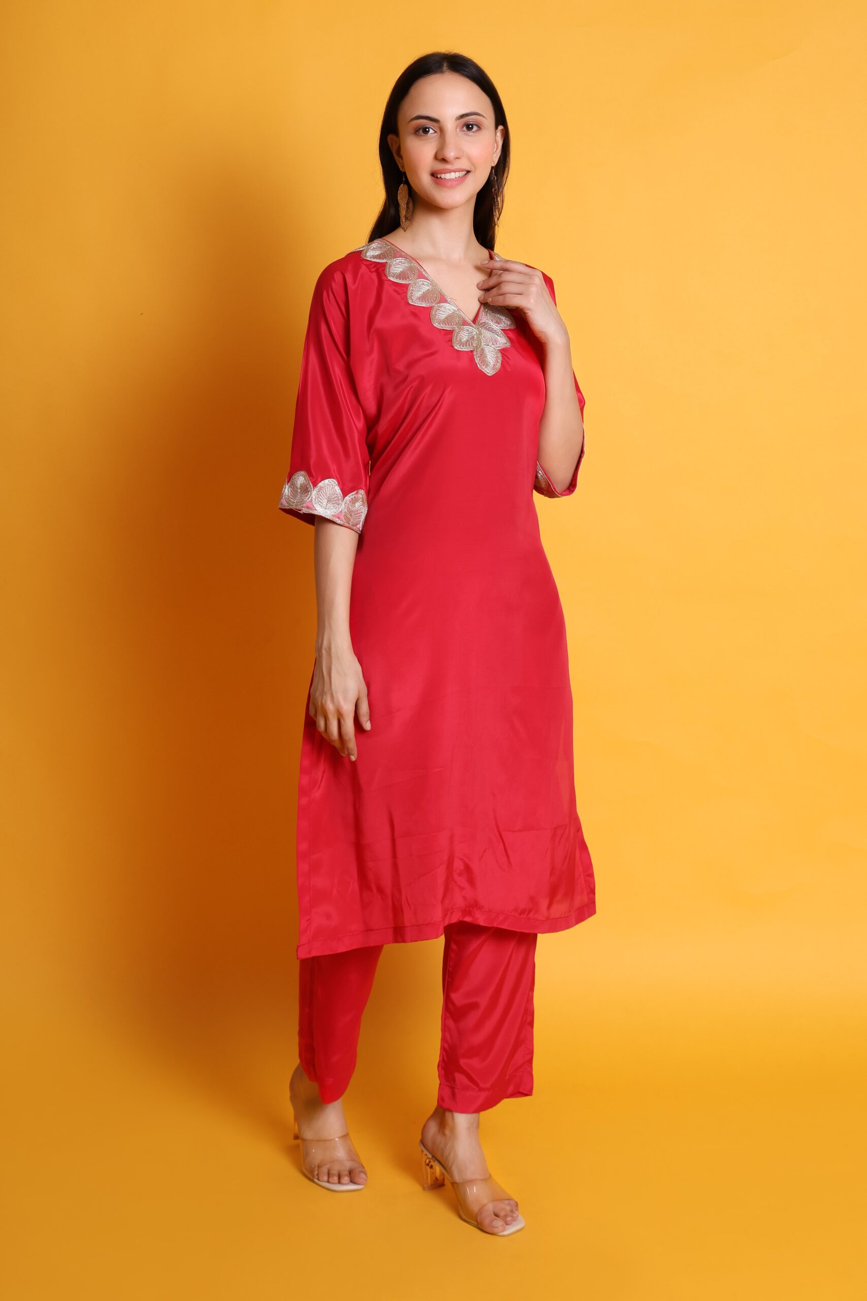 Crepe Kurta Set image 3