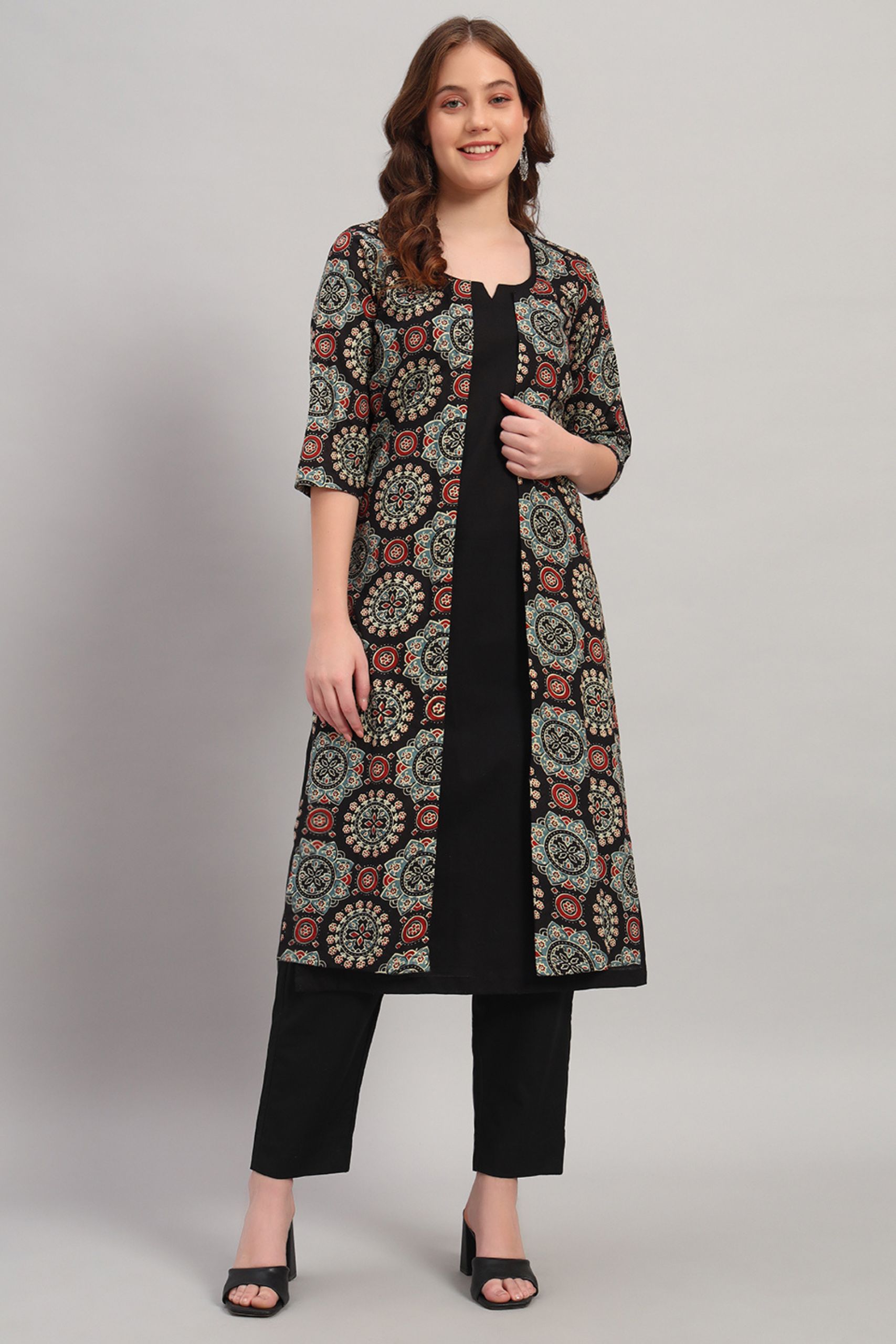 Black Hand Block Cotton Kurta Set With Shrug image 4