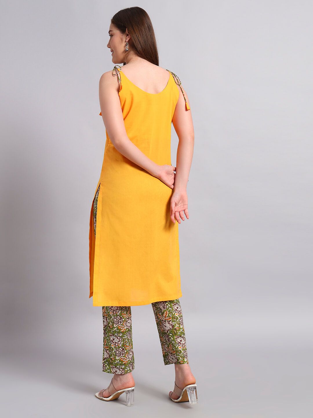 Cambric Cotton Kurta With Hand Block Cotton Pant image 6