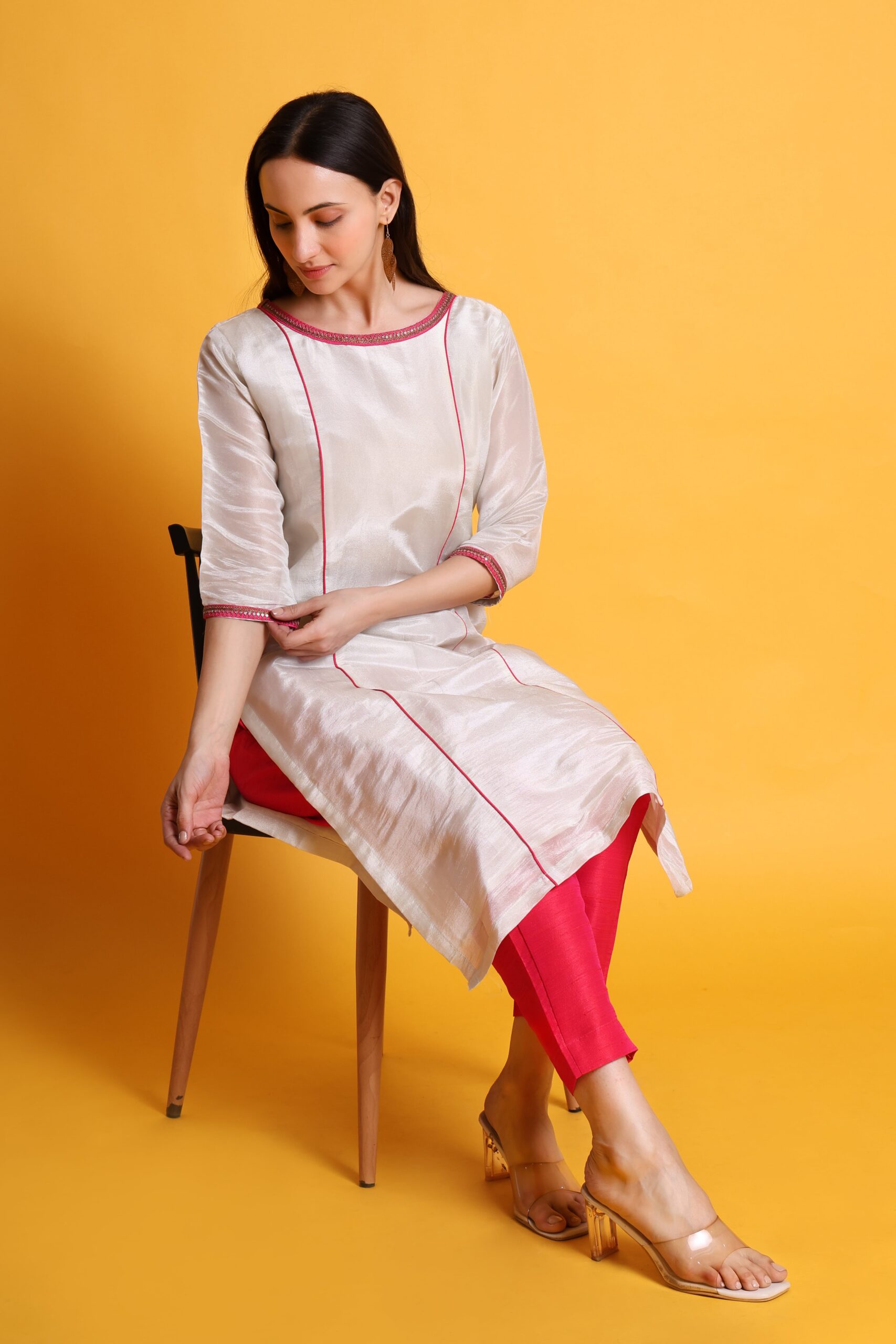 Tissue Silk Kurta With Raw Silk Pant image 4