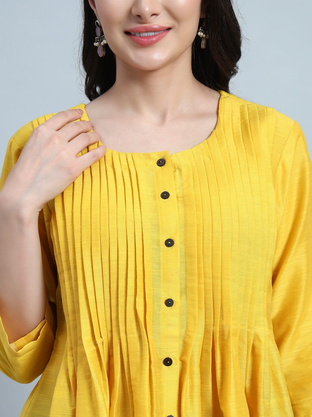Silk Pintuck Short Kurta With Pant image 6