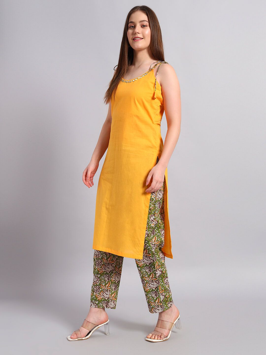 Cambric Cotton Kurta With Hand Block Cotton Pant image 5