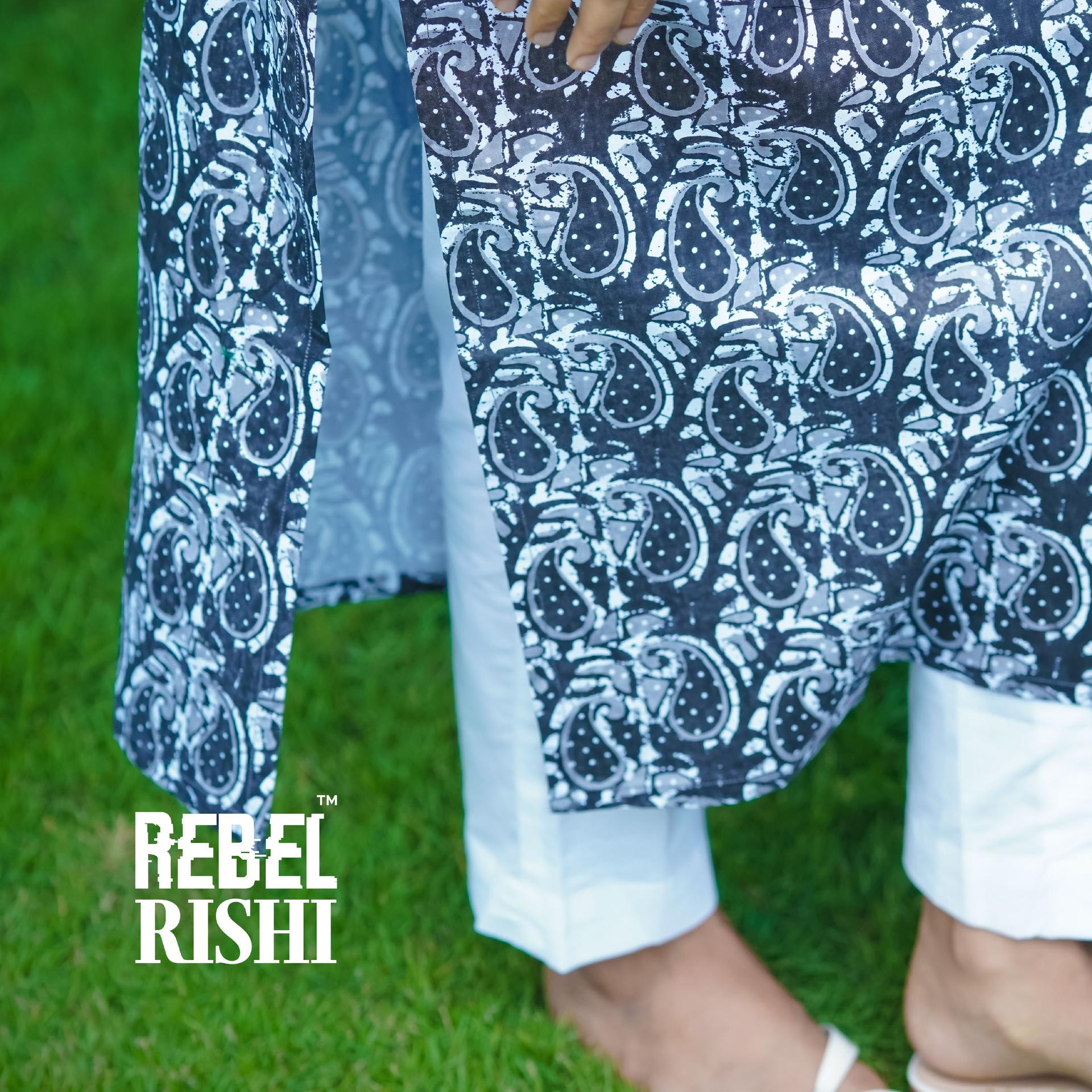 Ash Paisley Print Sleeveless Kurta image 3