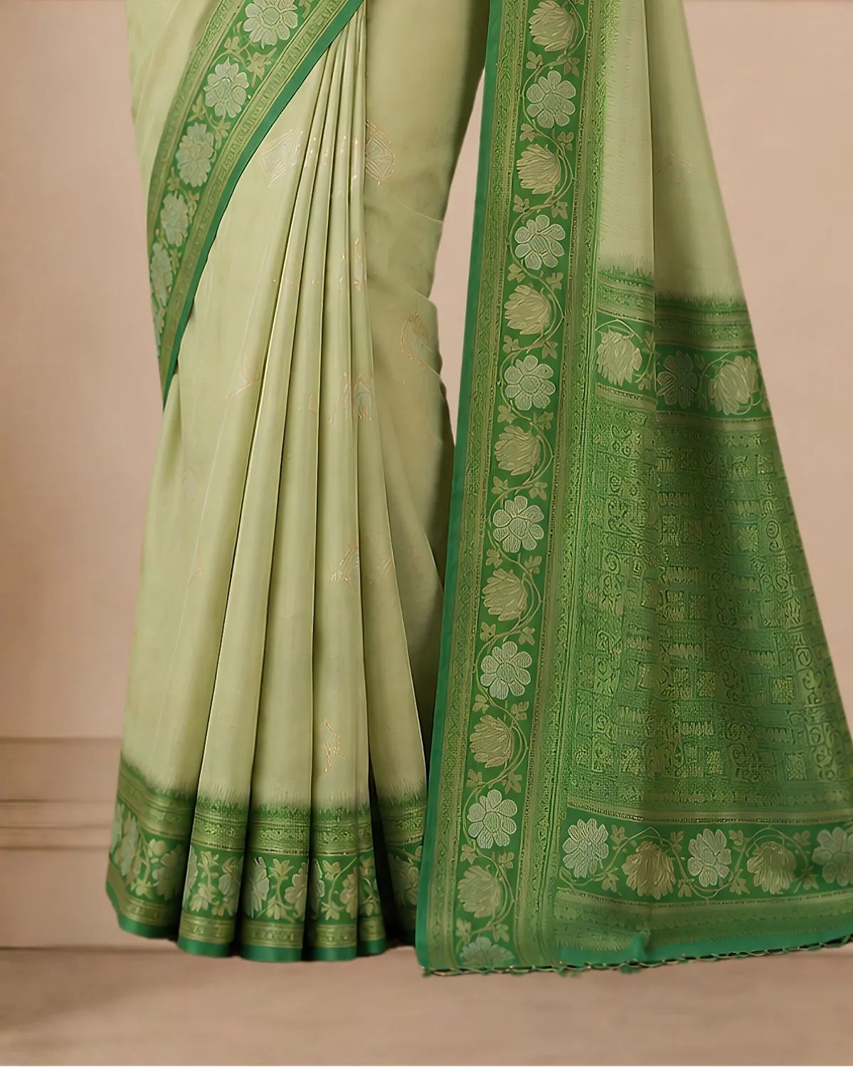 Harita Butta Saree image 3