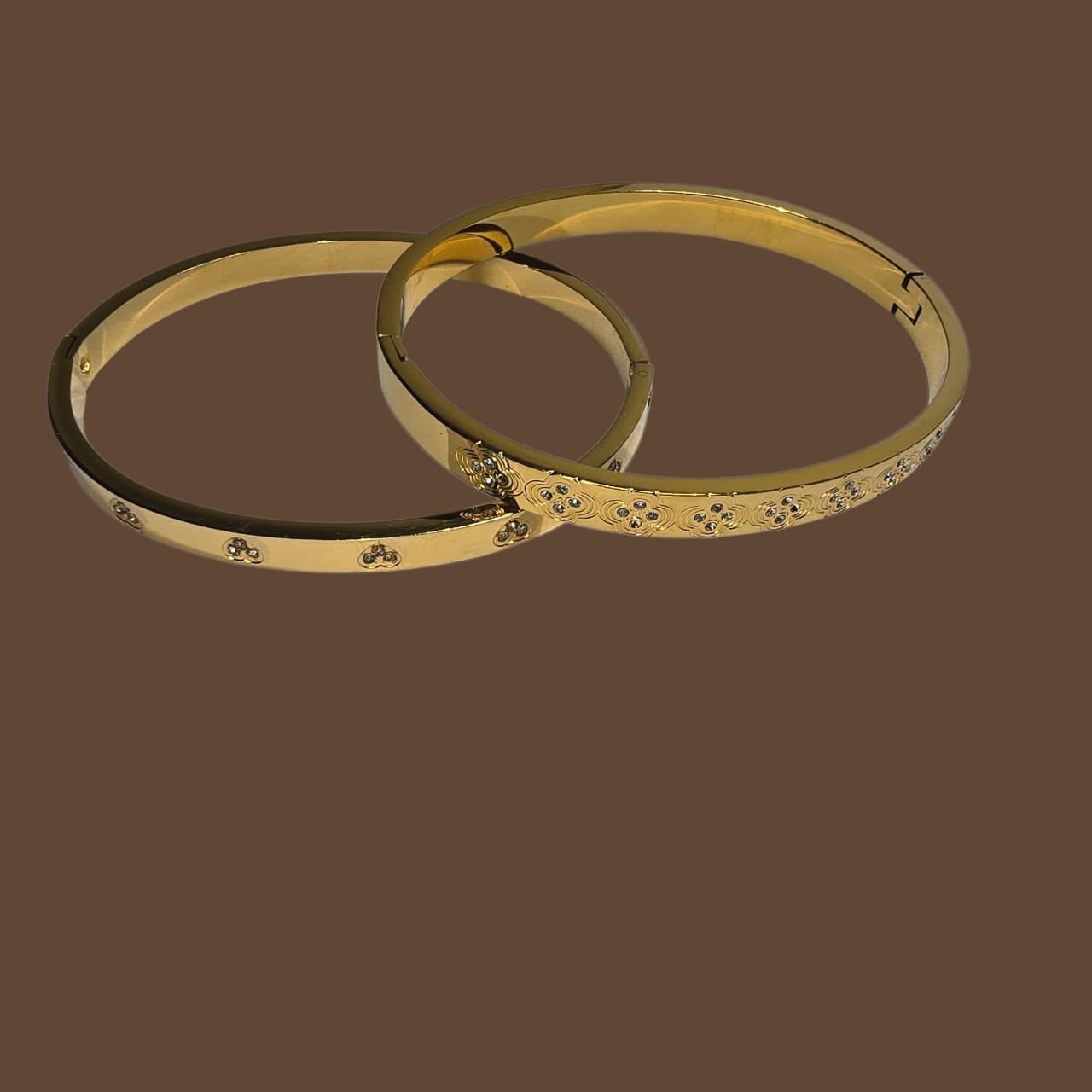 Tilloma Dual Glow Anti-tarnish Bracelet Set (PAIR) Elegant Gold Finish