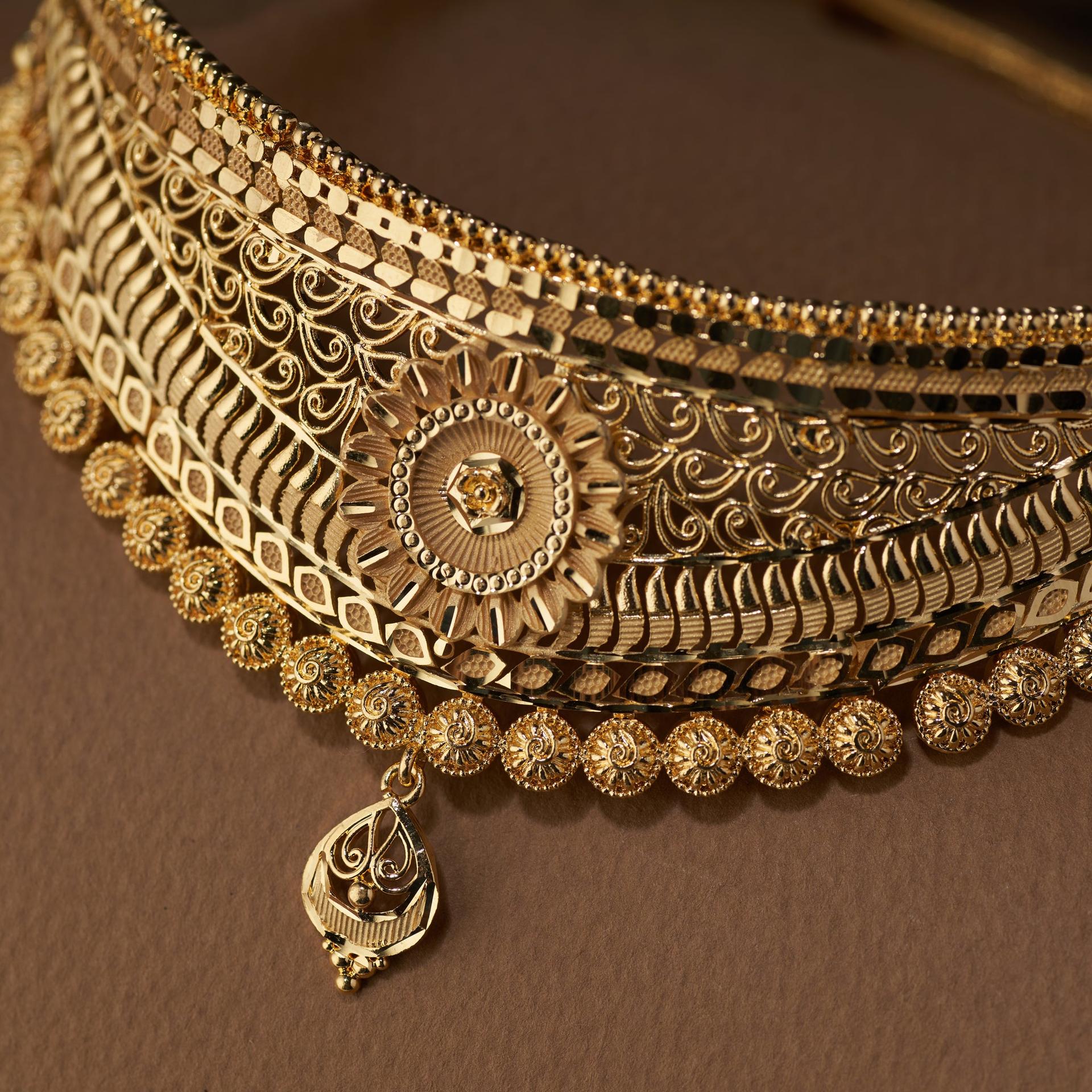 High Gold Lightweight Bridal Choker Set | Prainaya By Tilloma image 2