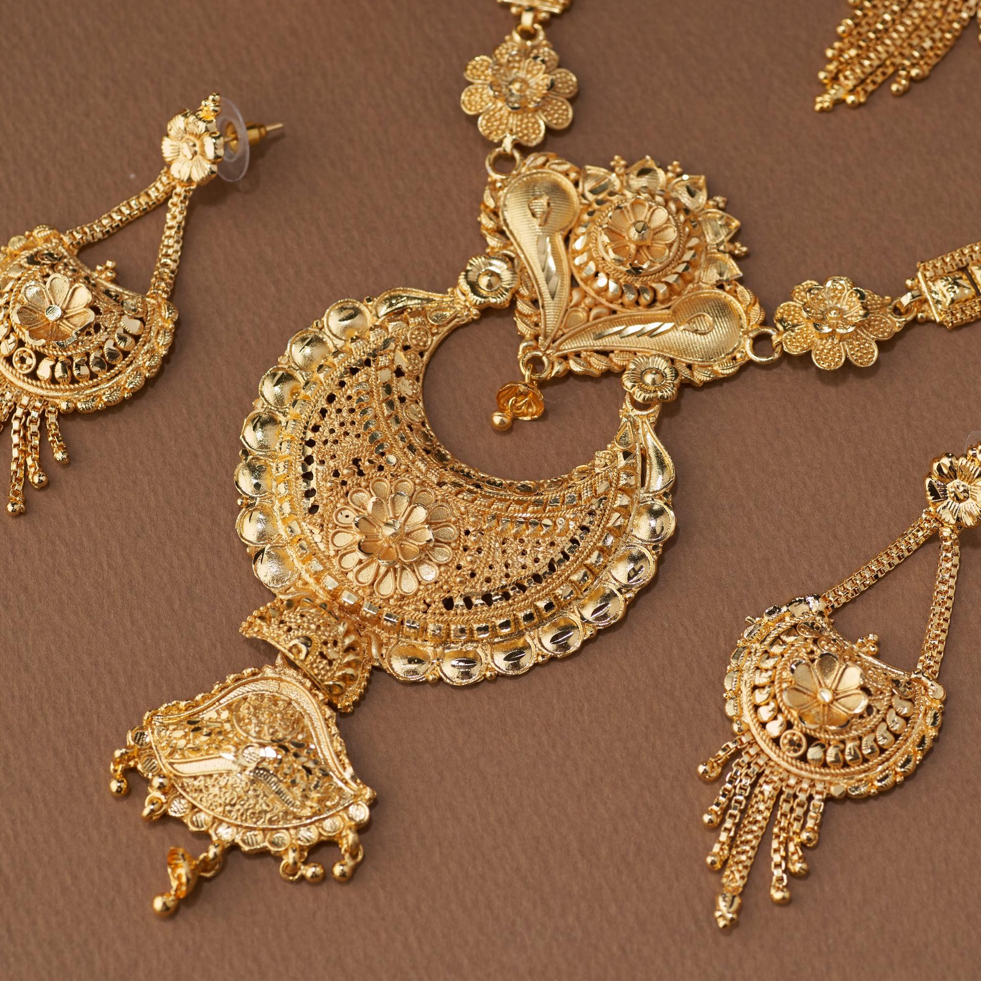 Traditional Gold Forming Bridal Jewellery Set With Necklace, Chand Bali Style Earrings & Maang Tikka image 3