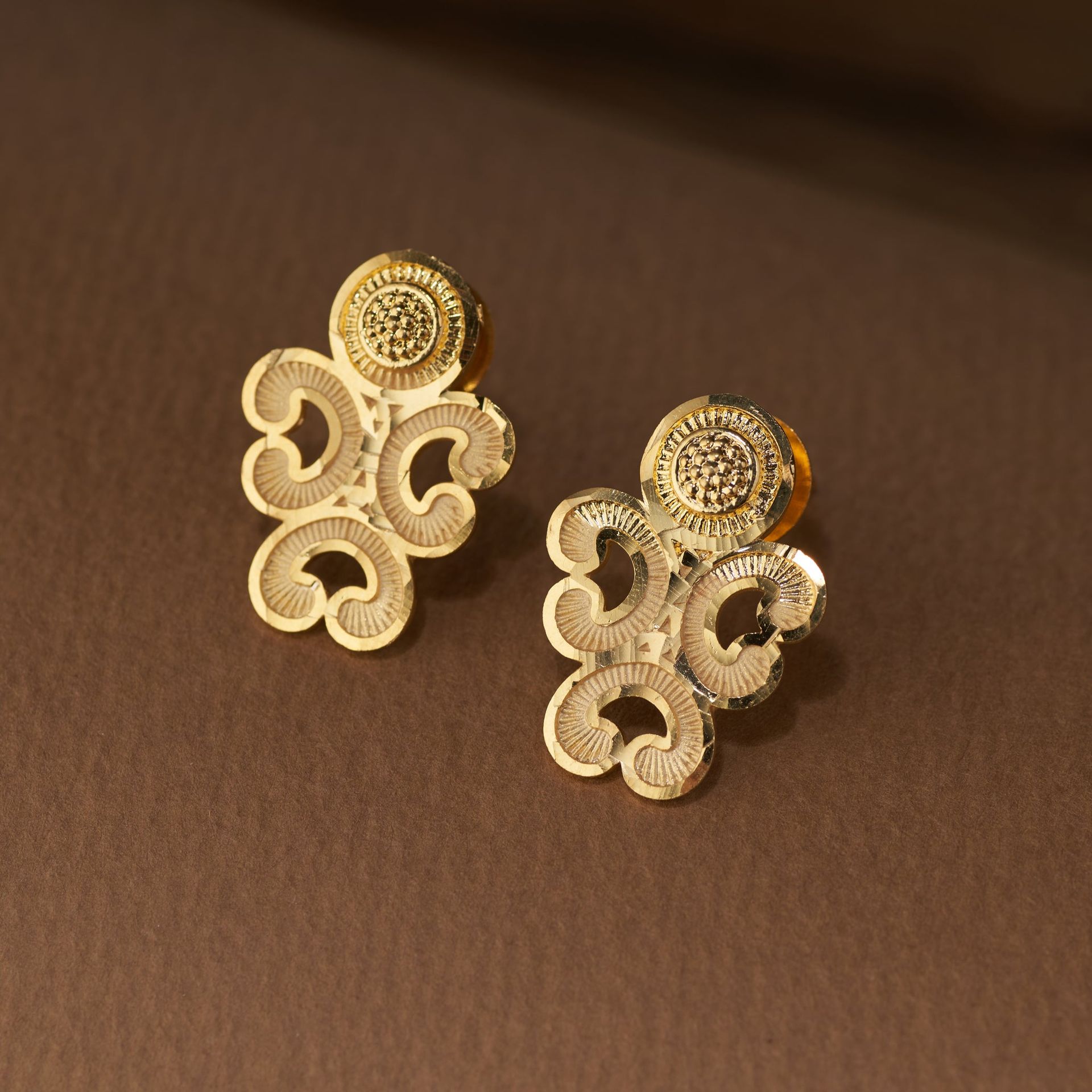 High Gold Forming Necklace Set With Designer Earrings Modern Gold Replica Finish image 3