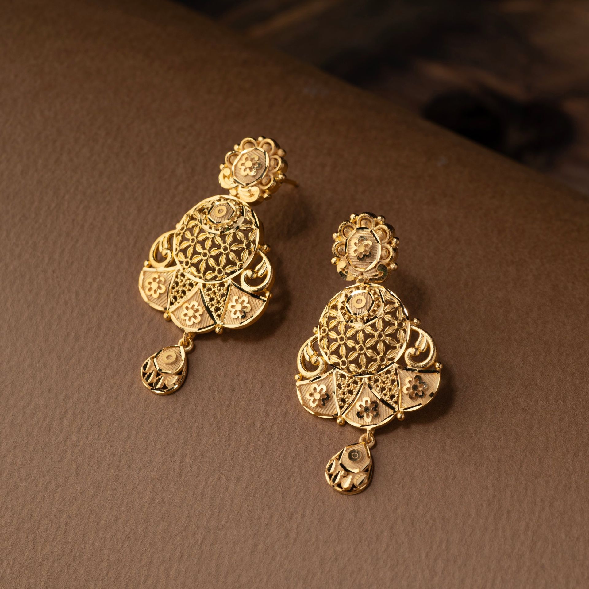 Gold Replica Necklace - Forming Jewellery | Triyanka By Tilloma image 3