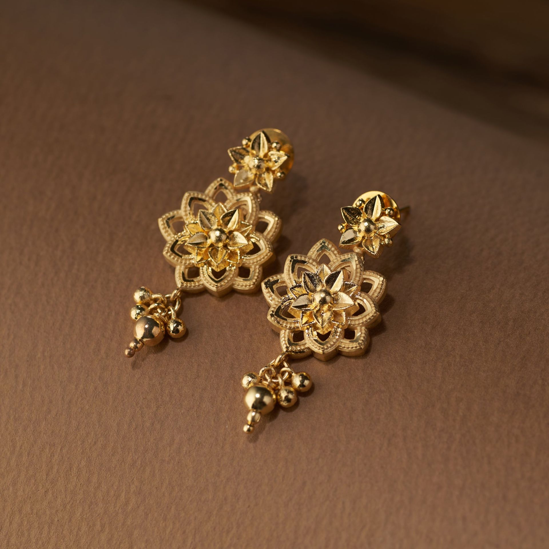 Gold Choker Necklace - Forming Jewellery | Poovi By Tilloma image 3