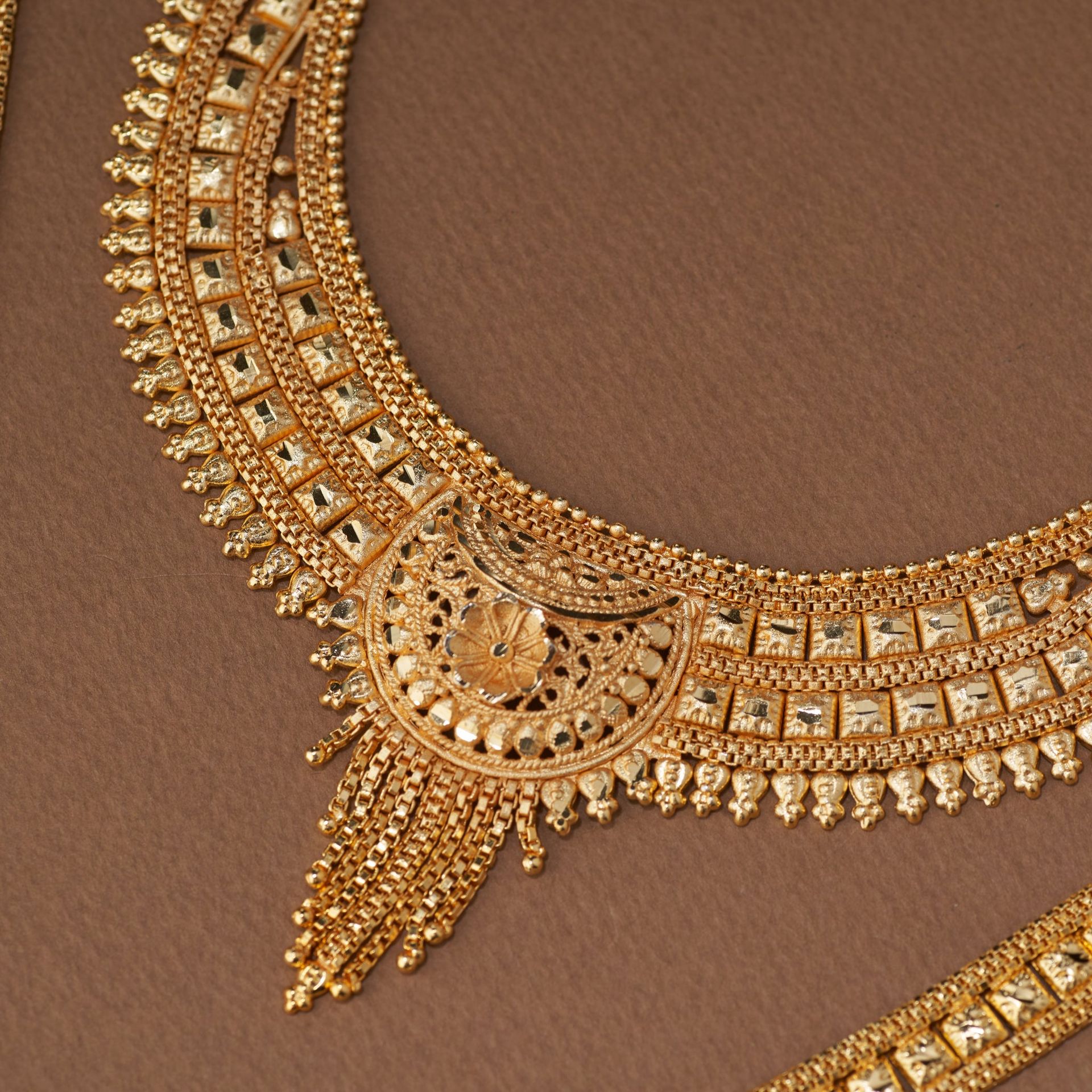 Traditional Gold Forming Bridal Jewellery Set With Necklace, Chand Bali Style Earrings & Maang Tikka image 4